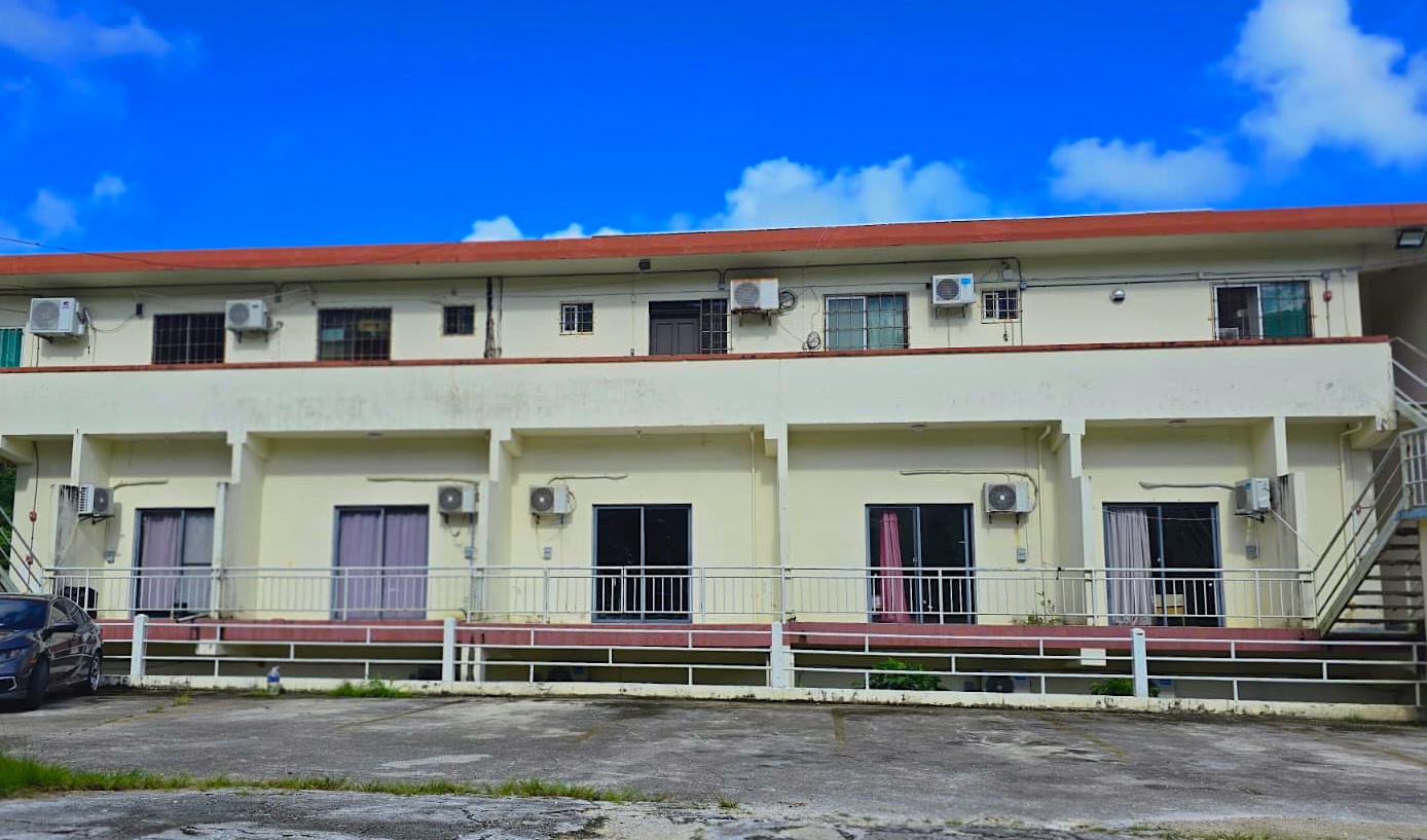 Front view of Laguna Place apartments